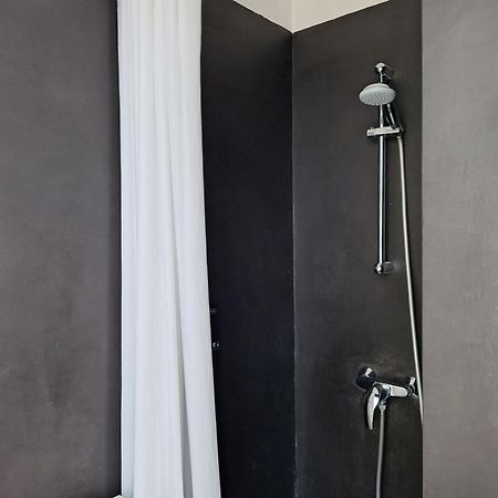 Hotel St James Монс Екстериор снимка